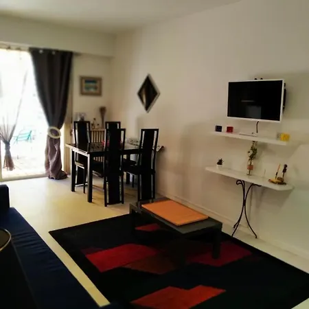 Nice- Gairaut - Jardin Prive- Grand F1 Lumineux-piscine Collective Apartment